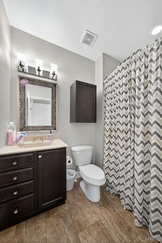 537 Oakbluff Court, Troy, MO 63379