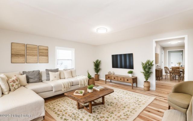 635 Lynn St, Louisville, KY 40217