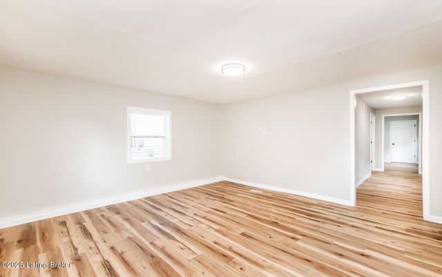 635 Lynn St, Louisville, KY 40217