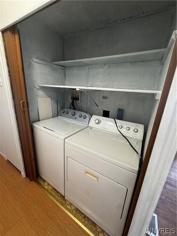 288 Fox Hunt Drive, Lockport Town, NY 14094