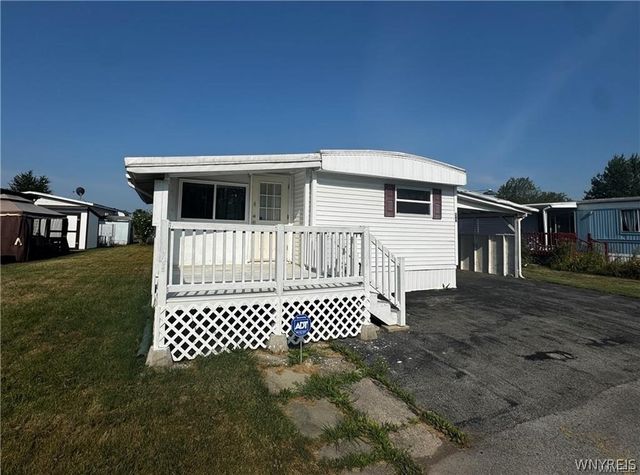 288 Fox Hunt Drive, Lockport Town, NY 14094