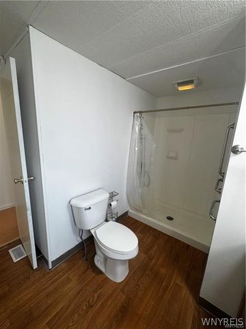 288 Fox Hunt Drive, Lockport Town, NY 14094