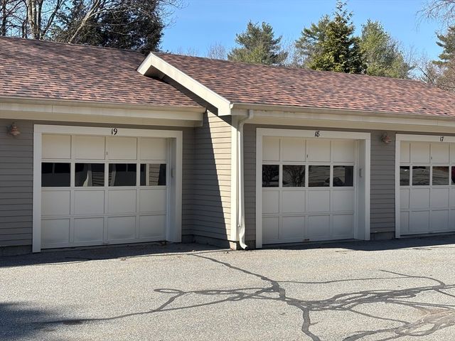 34 Meeting House Lane 114, Stow, MA 01775