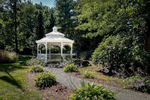 34 Meeting House Lane 114, Stow, MA 01775