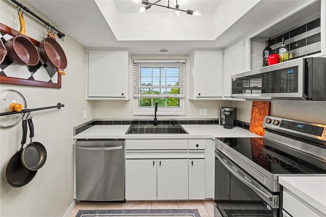 12900 VONN ROAD E204, Largo, FL 33774