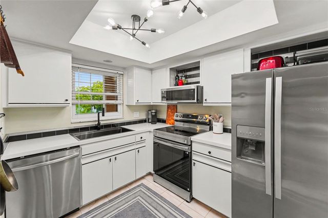 12900 VONN ROAD E204, Largo, FL 33774