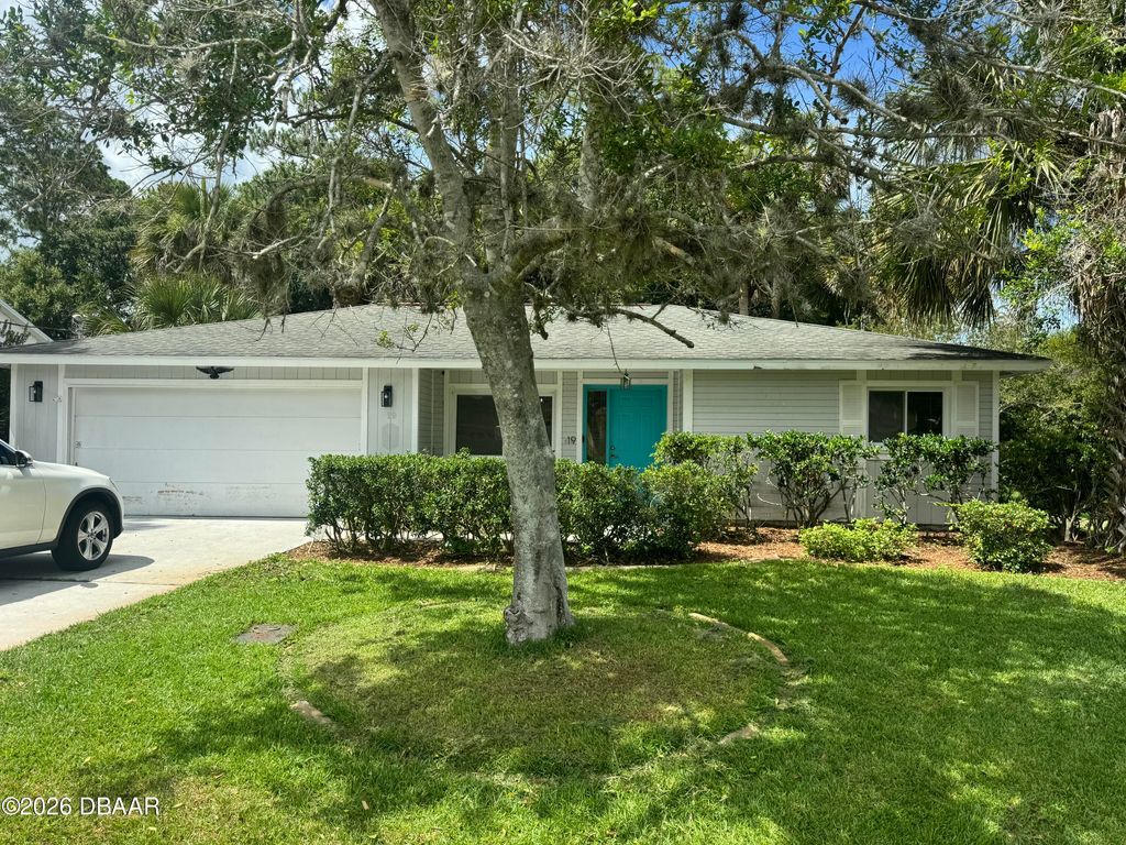 19 Banner Lane, Palm Coast, FL 32137