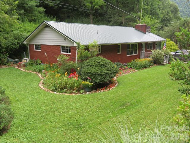 3829 Coxes Creek Road, Burnsville, NC 28714