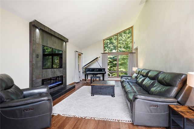 2798 Parakeet Lane, Beavercreek, OH 45434
