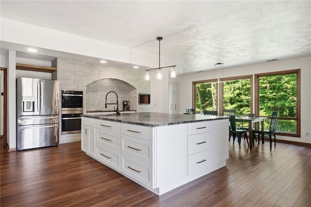 2798 Parakeet Lane, Beavercreek, OH 45434