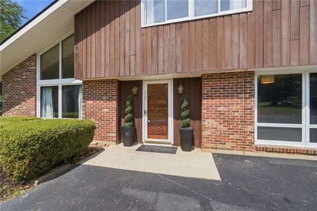 2798 Parakeet Lane, Beavercreek, OH 45434