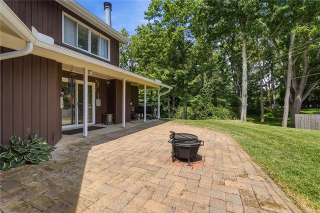 2798 Parakeet Lane, Beavercreek, OH 45434