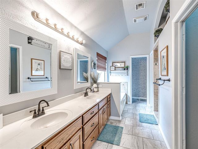 3204 Maple Lane, Moore, OK 73170