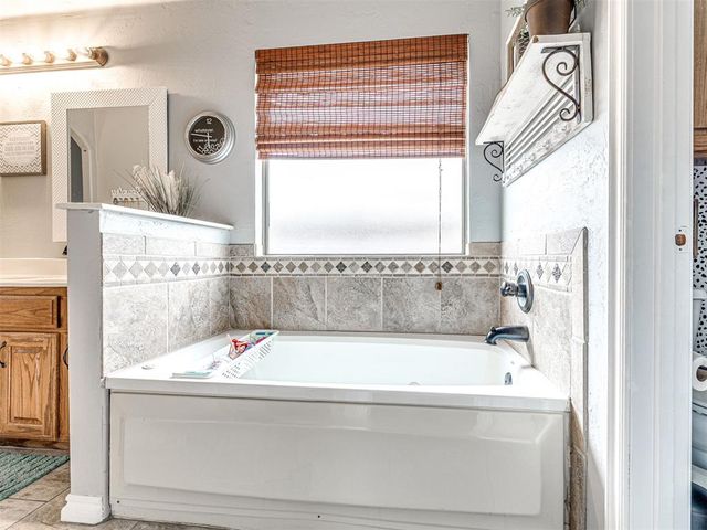 3204 Maple Lane, Moore, OK 73170