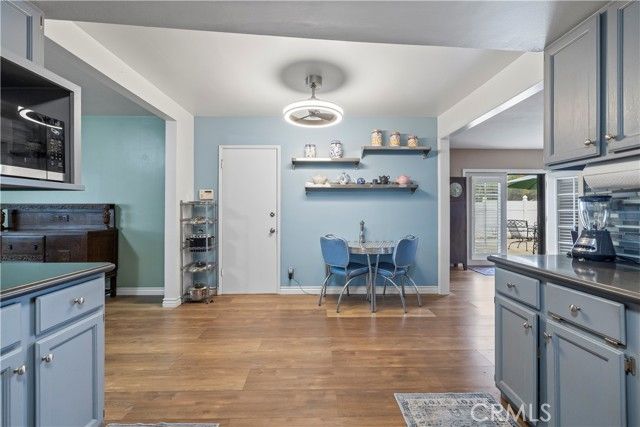 536 S College, Claremont, CA 91711