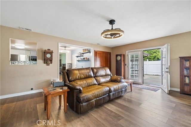 536 S College, Claremont, CA 91711