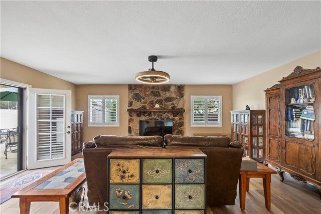 536 S College, Claremont, CA 91711