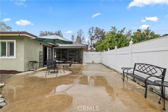 536 S College, Claremont, CA 91711