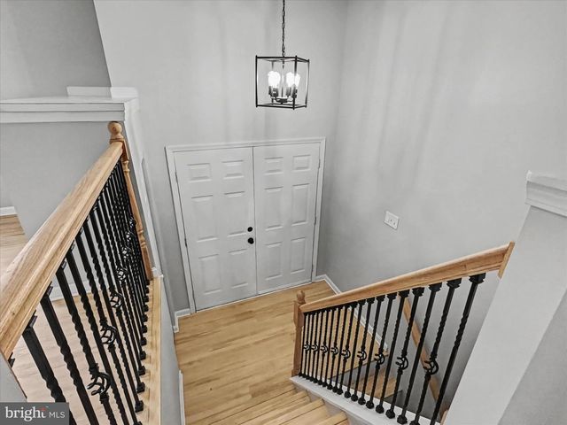 1360 BREEZEVIEW DR, York, PA 17404