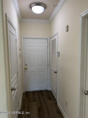 8290 GATE Parkway W 135, Jacksonville, FL 32216