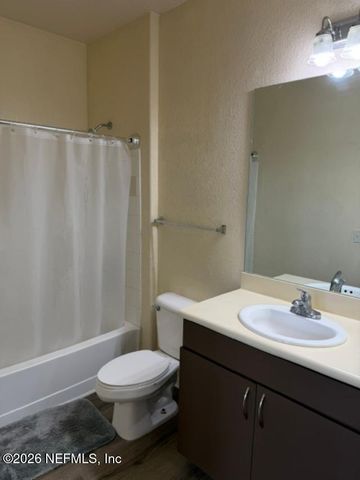 8290 GATE Parkway W 135, Jacksonville, FL 32216