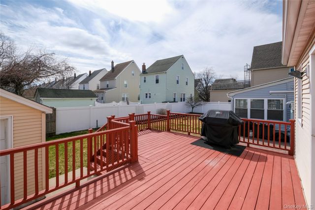 106 Dubois Avenue, Valley Stream, NY 11581