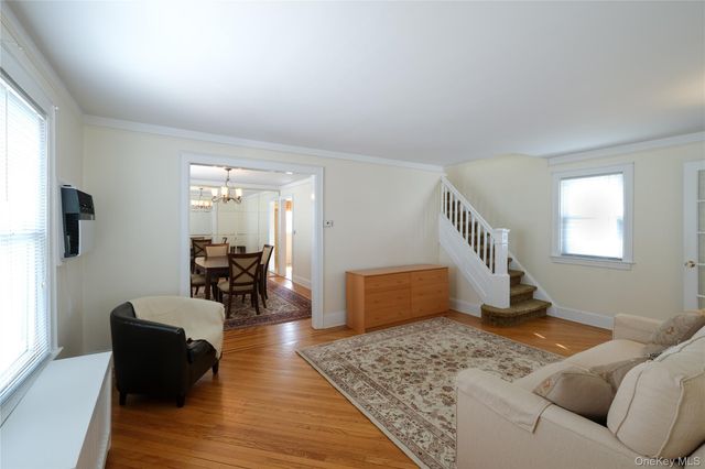 106 Dubois Avenue, Valley Stream, NY 11581