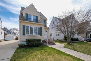 106 Dubois Avenue, Valley Stream, NY 11581