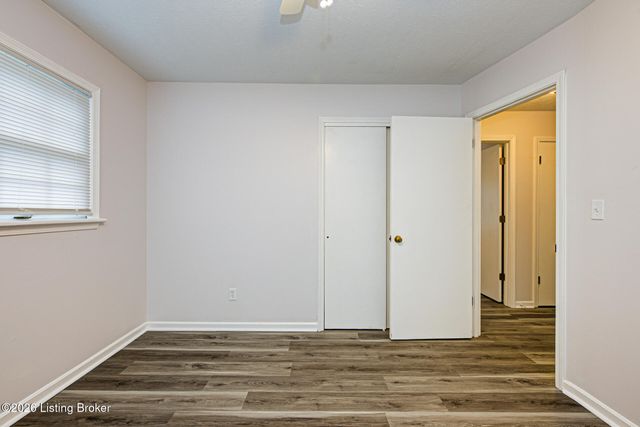 5101 Mt Marcy Rd, Louisville, KY 40216