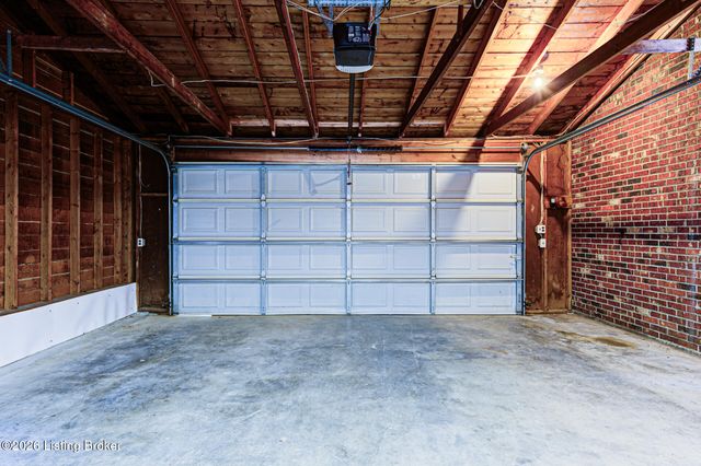 5101 Mt Marcy Rd, Louisville, KY 40216
