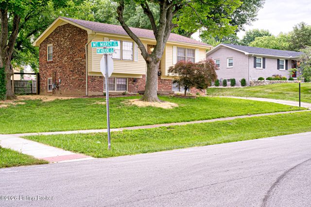 5101 Mt Marcy Rd, Louisville, KY 40216