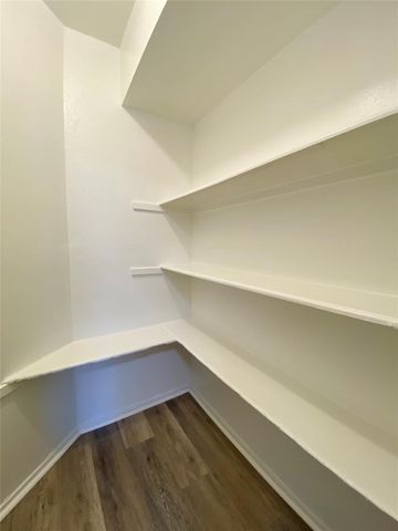 7200 W T C Jester Blvd, Unit 2502, Houston, TX 77088