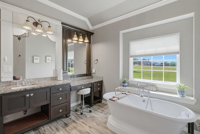 1201 E Iberian Court, Granbury, TX 76048