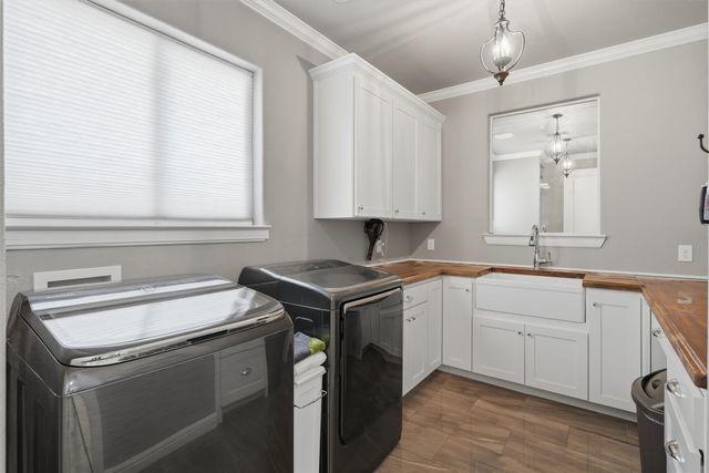 1201 E Iberian Court, Granbury, TX 76048