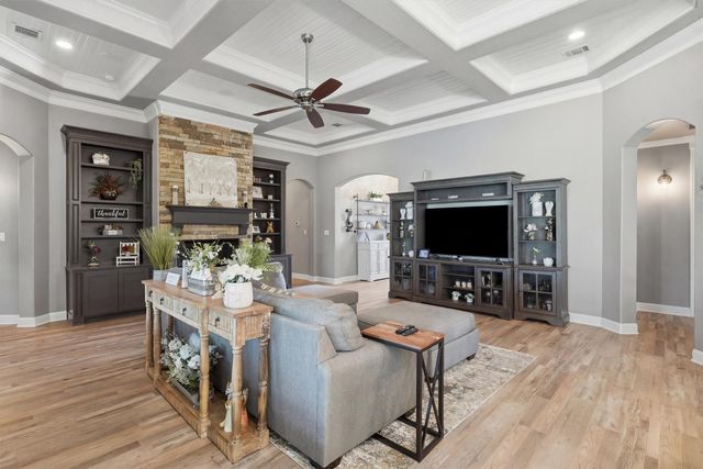 1201 E Iberian Court, Granbury, TX 76048