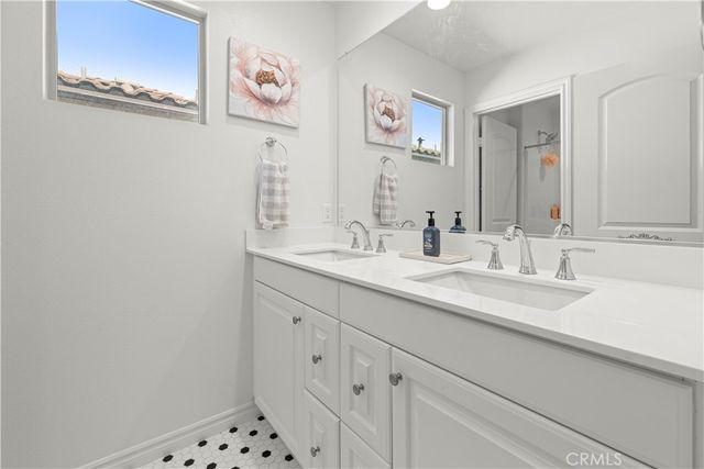1923 Ray Abril Jr Lane, Colton, CA 92324