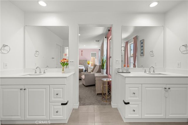1923 Ray Abril Jr Lane, Colton, CA 92324