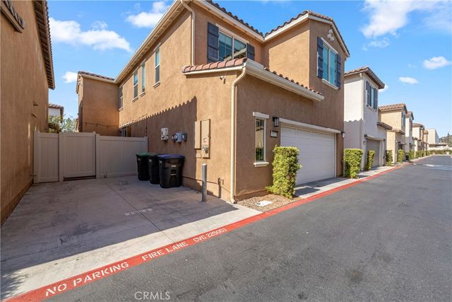 1923 Ray Abril Jr Lane, Colton, CA 92324