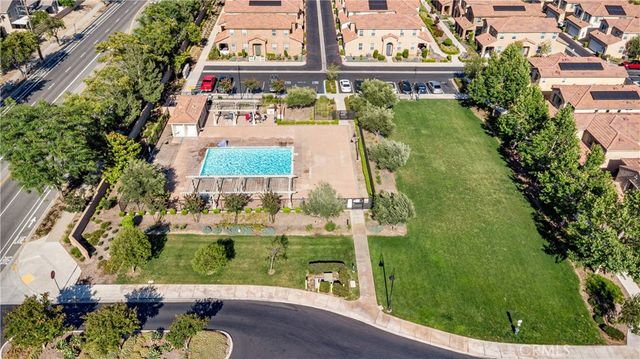 1923 Ray Abril Jr Lane, Colton, CA 92324