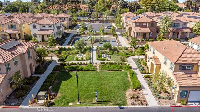 1923 Ray Abril Jr Lane, Colton, CA 92324