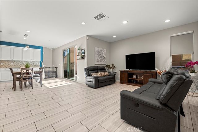 1923 Ray Abril Jr Lane, Colton, CA 92324