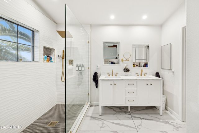 4376 E Anderson Drive, Phoenix, AZ 85032