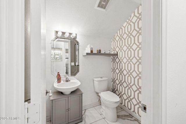 4376 E Anderson Drive, Phoenix, AZ 85032