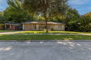 1913 Terry Drive, Grand Prairie, TX 75051