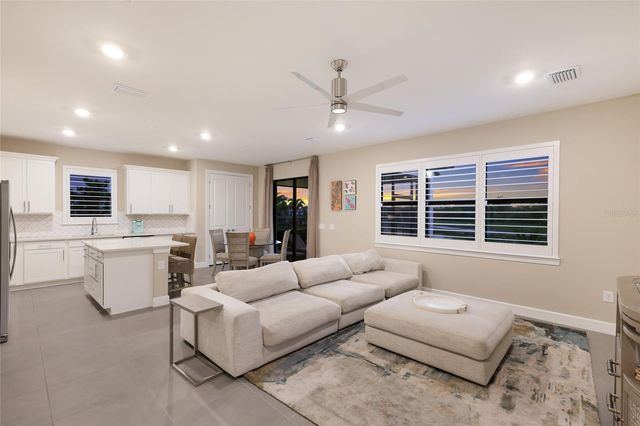 6072 BAYWOOD COURT, Lakewood Ranch, FL 34211