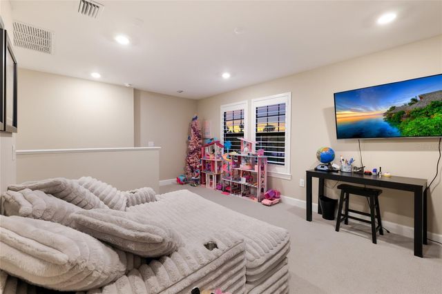 6072 BAYWOOD COURT, Lakewood Ranch, FL 34211