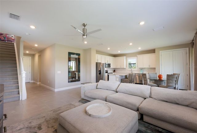 6072 BAYWOOD COURT, Lakewood Ranch, FL 34211