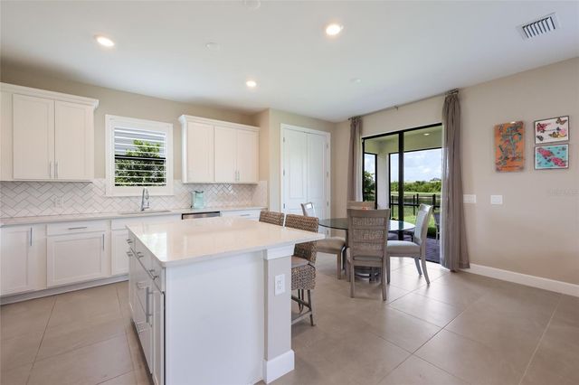 6072 BAYWOOD COURT, Lakewood Ranch, FL 34211