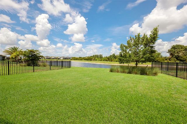 6072 BAYWOOD COURT, Lakewood Ranch, FL 34211