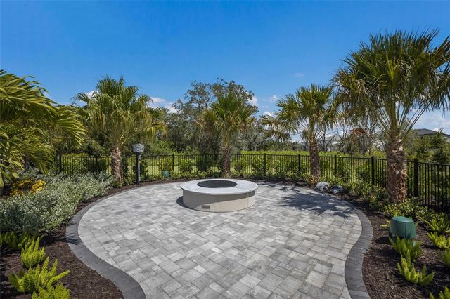 6072 BAYWOOD COURT, Lakewood Ranch, FL 34211